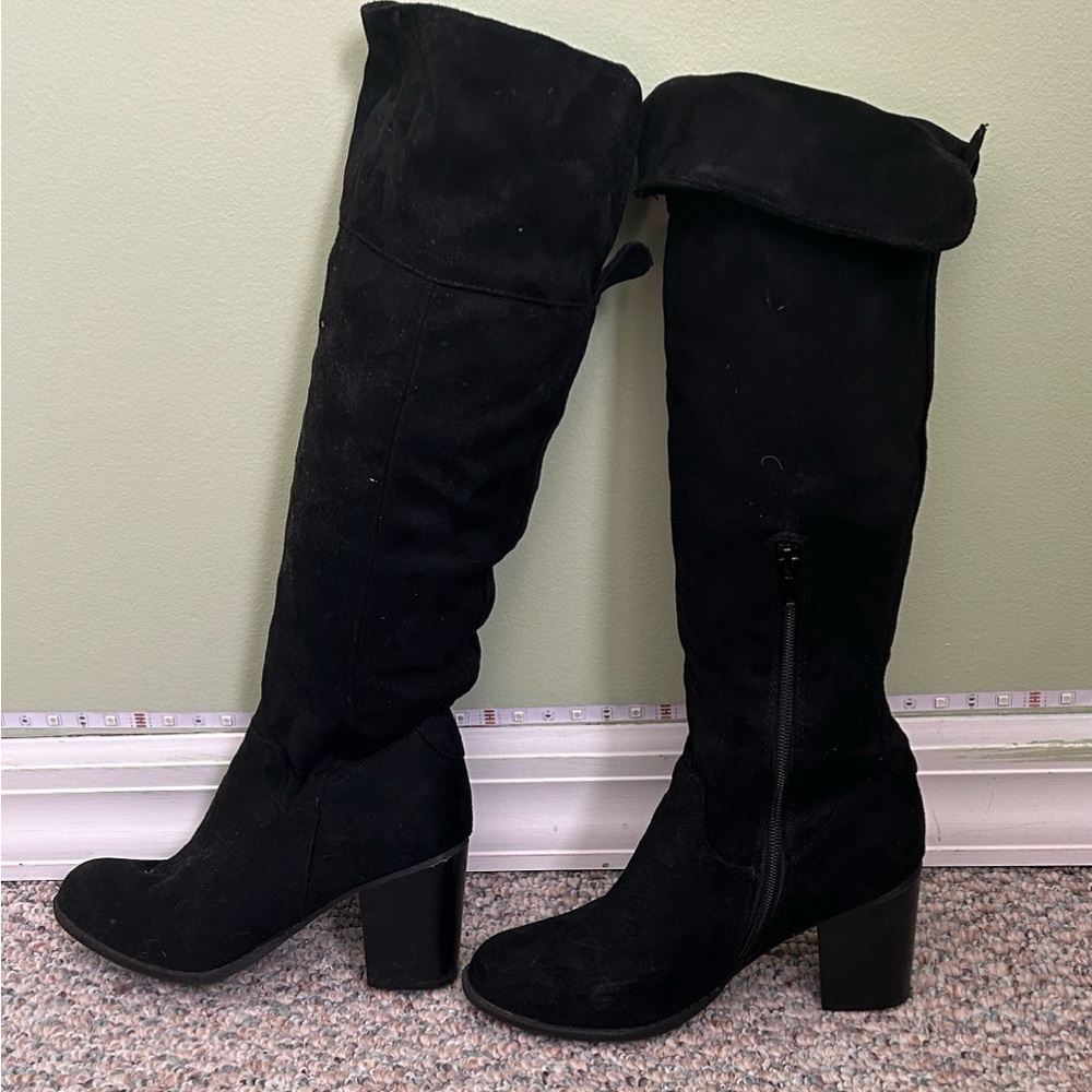 Black Knee-High Women's Boots